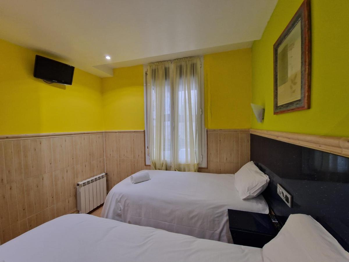 Pension Izar Bat Guesthouse San Sebastián Kültér fotó