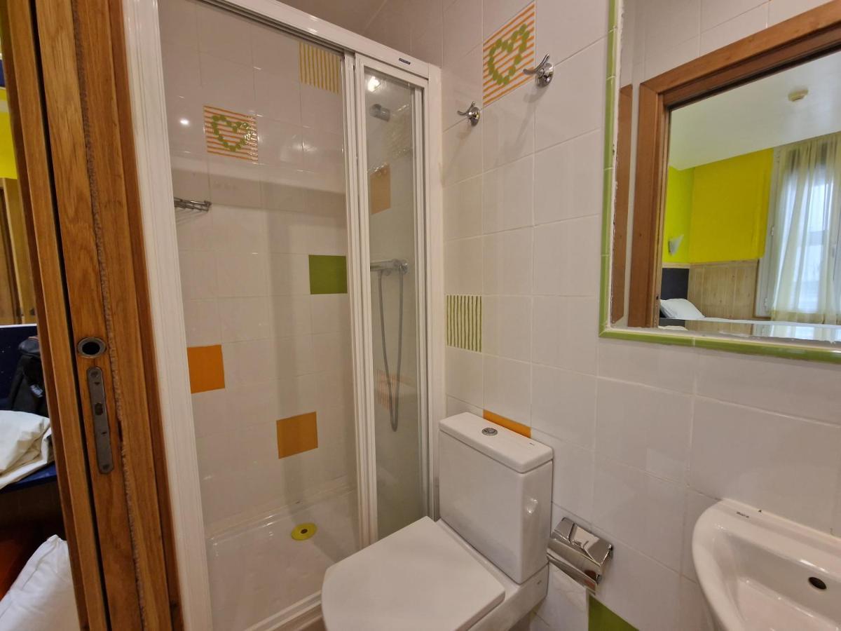 Pension Izar Bat Guesthouse San Sebastián Kültér fotó