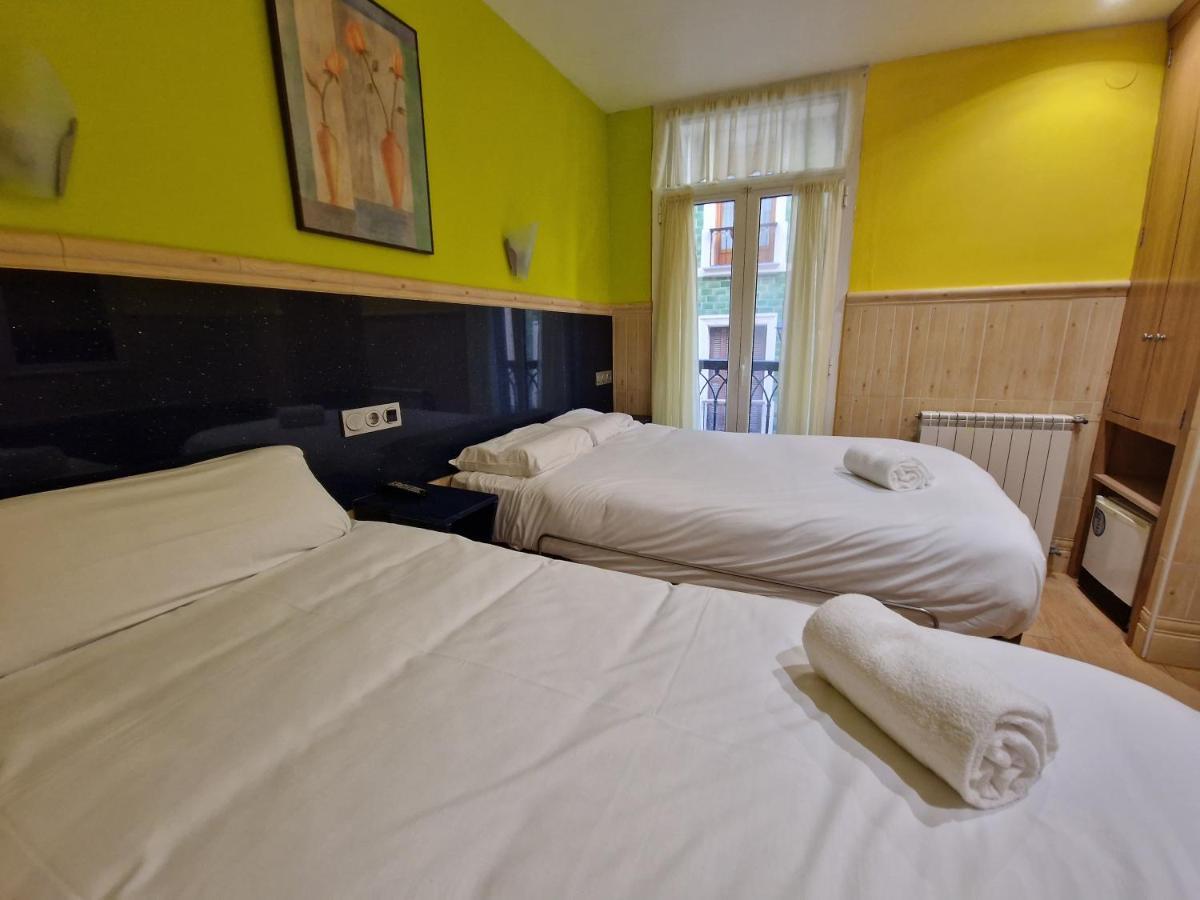 Pension Izar Bat Guesthouse San Sebastián Kültér fotó