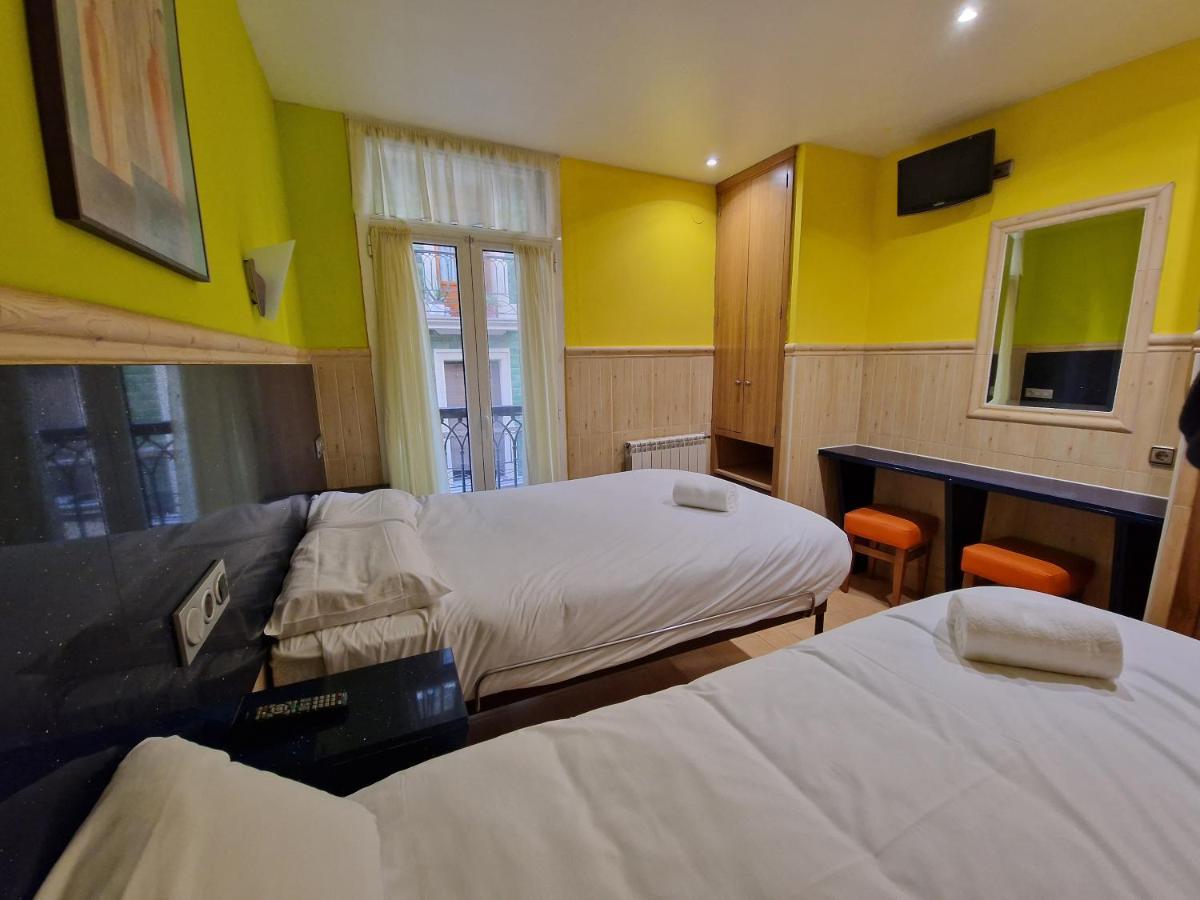 Pension Izar Bat Guesthouse San Sebastián Kültér fotó